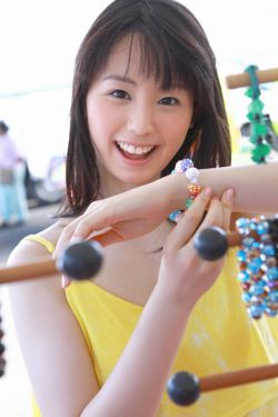 《少妇独守空房遭村长强迫》